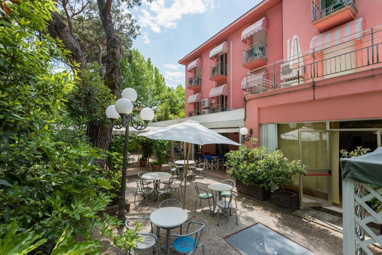 Hotel Villa Rosa Cesenatico Exteriör bild