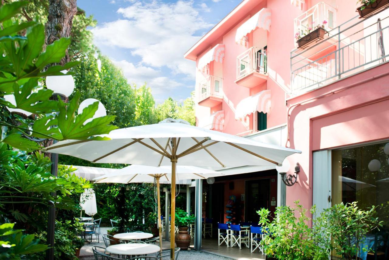 Hotel Villa Rosa Cesenatico Exteriör bild